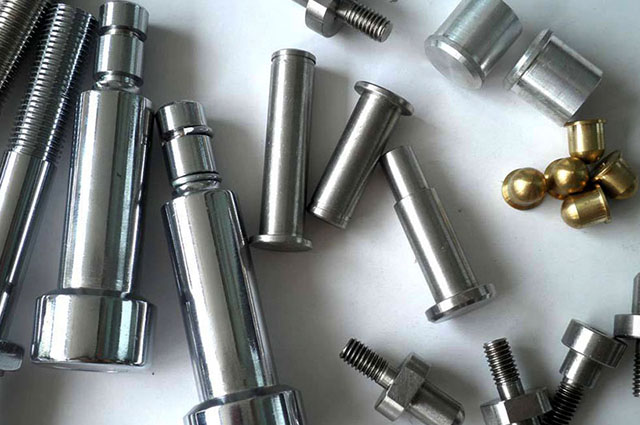 五金加工不良品凸包的原因分析？