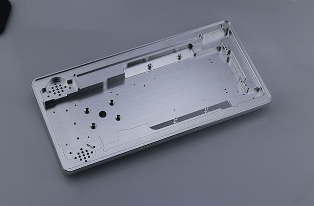  鋁合金通訊零件加工打樣，專業(yè)表面處理為通訊零件加工添色彩 