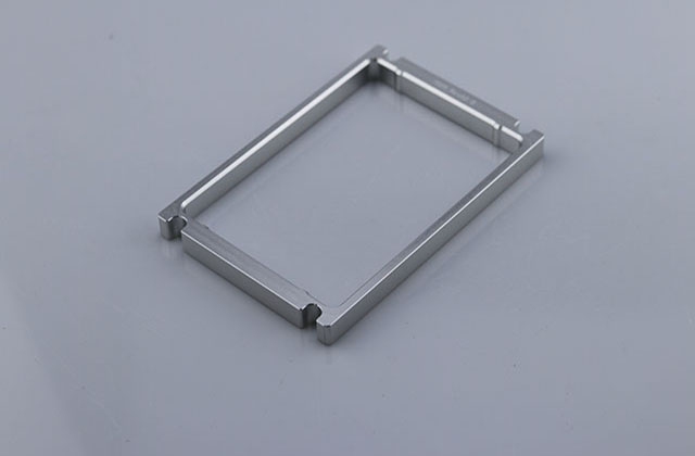 深圳五金零件加工的數(shù)控系統(tǒng)特點有什么？